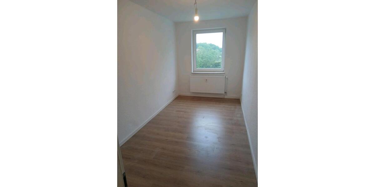 Erdgeschoßwohnung Jüterbog - 3 Zimmer, 74 m&sup2;, 680&euro; | Angebot:25258021