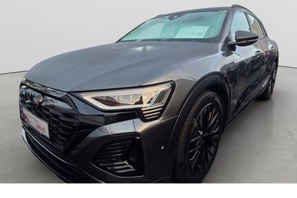 Audi Q8 e-tron 33.000 km 42.180 &euro; Wolfsburg 38440