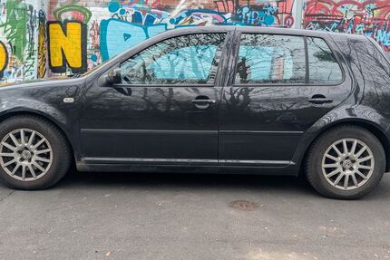 VW Golf 223.000 km 1.099 &euro; Göttingen 37075