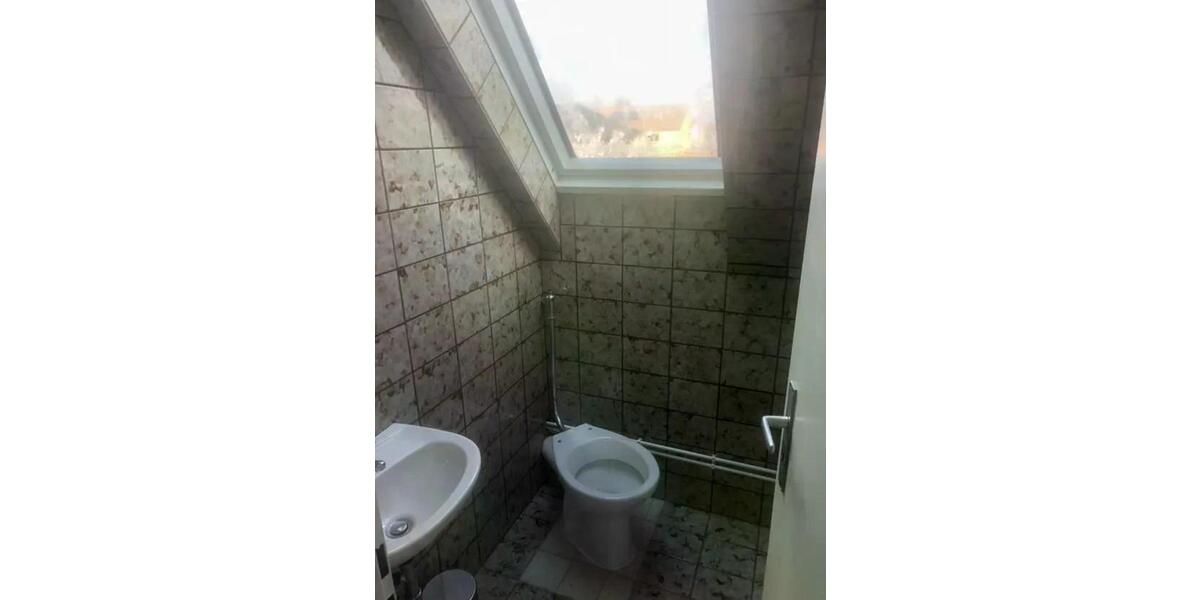 Dachgeschoßwohnung Berlin Neukölln - 3.5 Zimmer, 70 m&sup2;, 1.000&euro; | Angebot:25477890