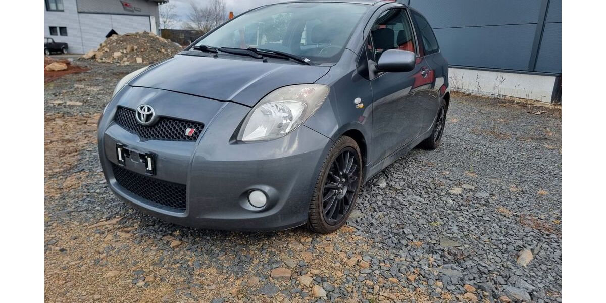 Toyota Yaris 201.900 km 3.500 &euro; Derschen 57520