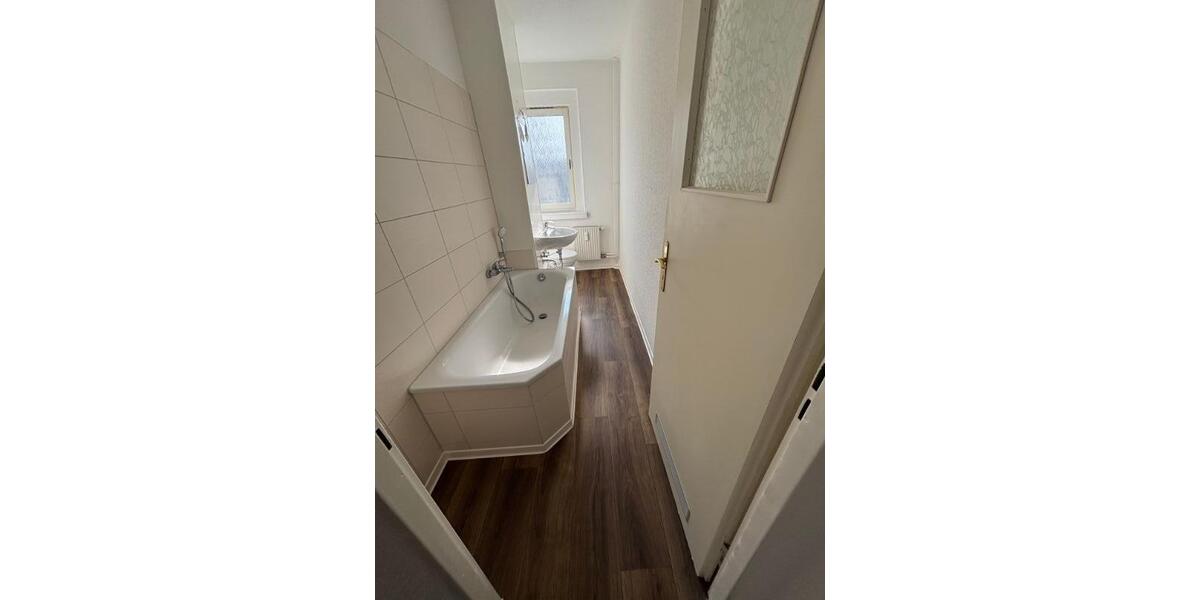 Etagenwohnung Senftenberg - 1 Zimmer, 31 m&sup2;, 221&euro; | Angebot:25988478