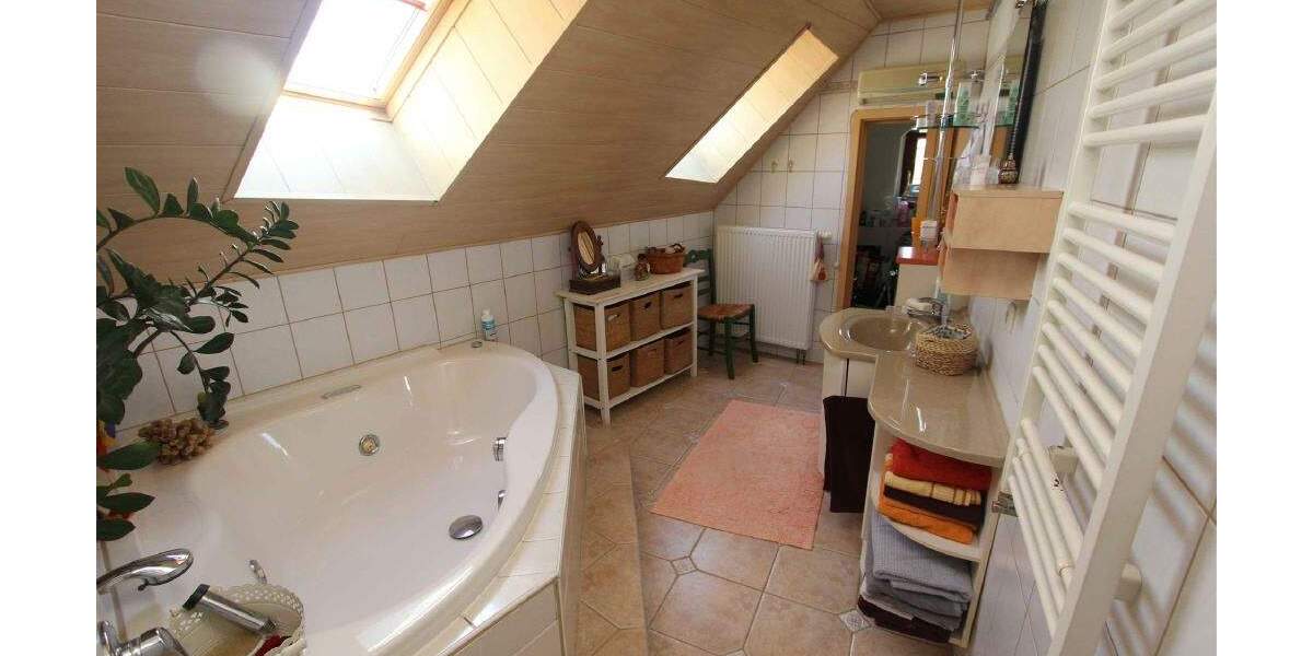 Mehrfamilienhaus, Wohnhaus Zörbig Stumsdorf - 6 Zimmer, 218 m&sup2;, 290.000&euro; | Angebot:25672066