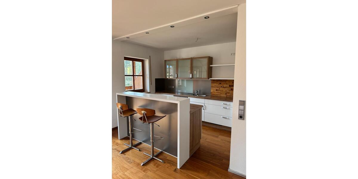 Etagenwohnung Salzweg - 3 Zimmer, 80 m&sup2;, 720&euro; | Angebot:26214615
