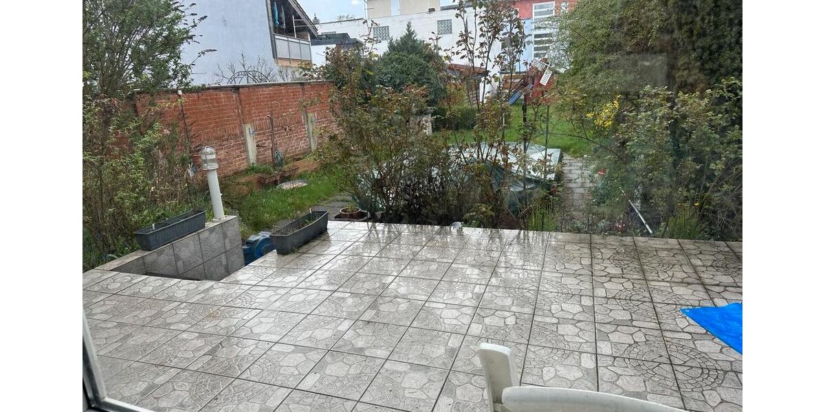 Bis Nov 26 - Einfamilienhaus in Frankfurt-Harheim, Garten, Garage 6 zimmer