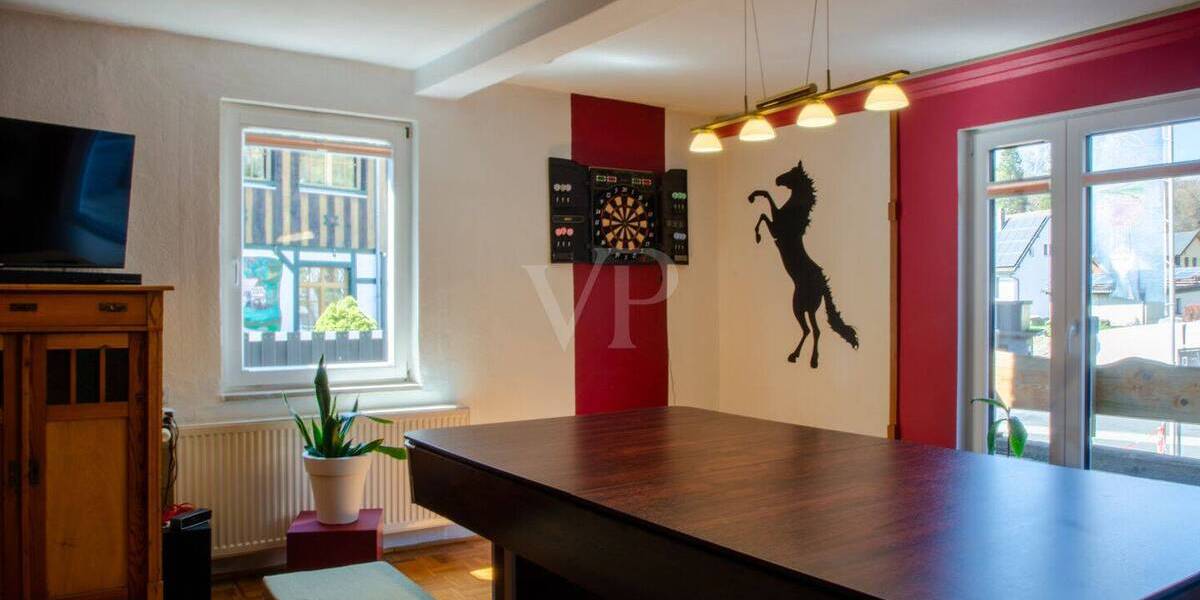 Doppelhaushälfte Masserberg / Fehrenbach Fehrenbach - 7 Zimmer, 160 m&sup2;, 225.000&euro; | Angebot:26438124