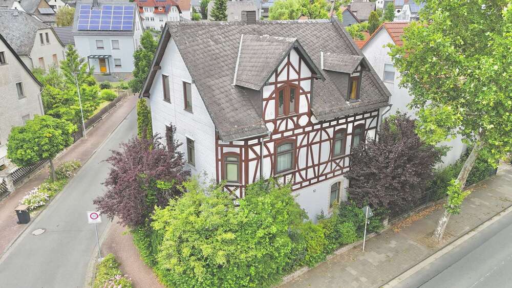 Familien aufgepasst: Einfamilienhaus mit Garten in Aßlar OT - Einfamilienhaus Werdorf Werdorf | Angebot:26738034