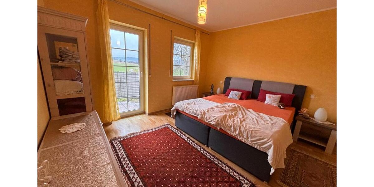 Reihenhaus Neuental - 8 Zimmer, 240 m&sup2;, 340.000&euro; | Angebot:26963651