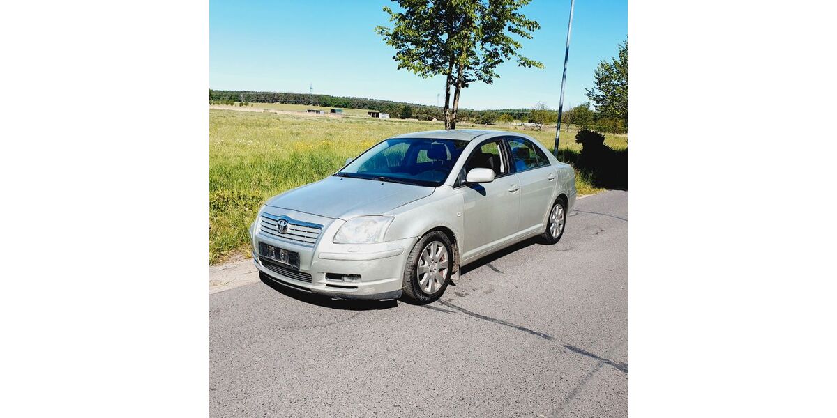 Toyota Avensis 164.554 km 2.600 &euro; Berlin 13629