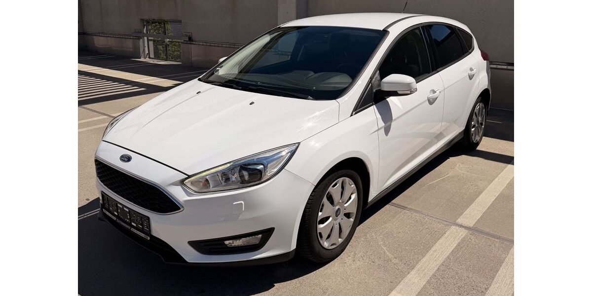 Ford Focus 128.900 km 5.600 &euro; Potsdam 14471