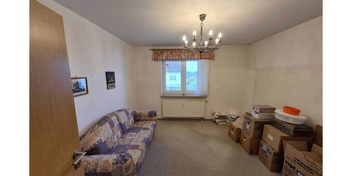 Etagenwohnung Hildburghausen Häselrieth - 3 Zimmer, 87 m&sup2;, 163.000&euro; | Angebot:25821369