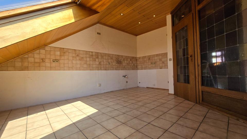 Dachgeschoßwohnung Aachen Eilendorf - 3 Zimmer, 105 m&sup2;, 890&euro; | Angebot:24994360