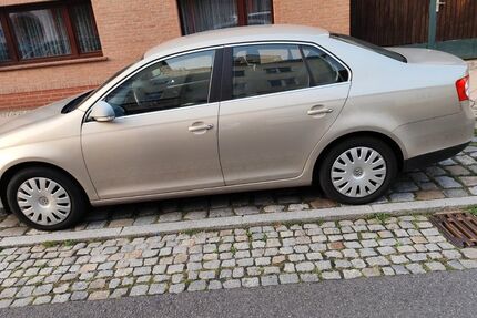 VW Jetta 163.000 km 2.700 &euro; Luckenwalde 14943