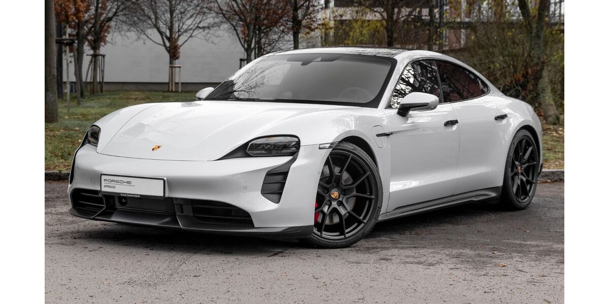 Porsche Taycan 10.817 km 95.930 &euro; Berlin 10587