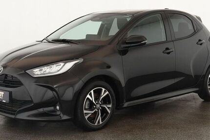 Toyota Yaris 23.400 km 21.884 &euro; Düsseldorf 40233