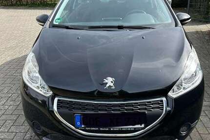 Peugeot 208 105.000 km 5.500 &euro; Rosendahl 48720