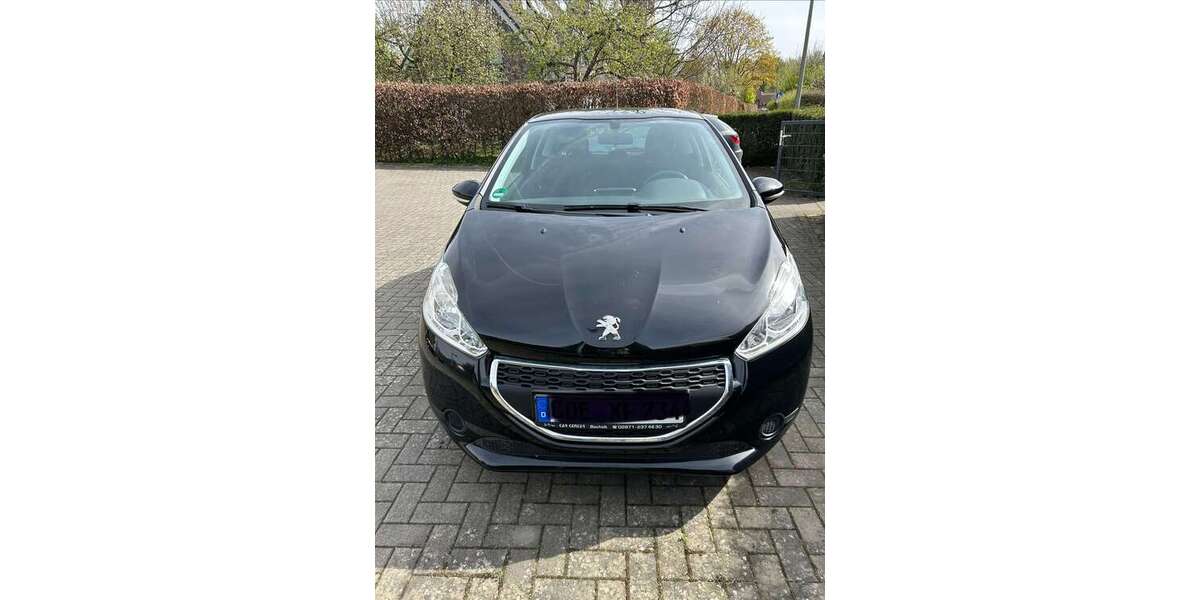 Peugeot 208 105.000 km 5.500 &euro; Rosendahl 48720