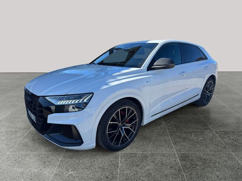 Audi Q8 188.000 km 52.999 € Rosenheim 83026