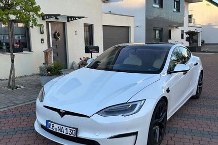 Tesla Model S 24.800 km 56.700 &euro; Großostheim 63762