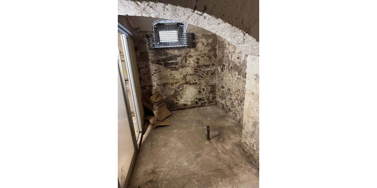 Mehrfamilienhaus, Wohnhaus Bernburg - 1 Zimmer, 120 m&sup2;, 43.000&euro; | Angebot:26170530