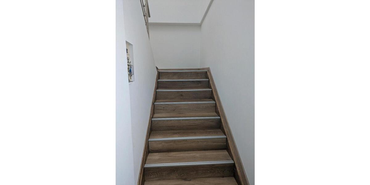 Dachgeschoßwohnung Tuttlingen - 6 Zimmer, 141 m&sup2;, 349.000&euro; | Angebot:26709609