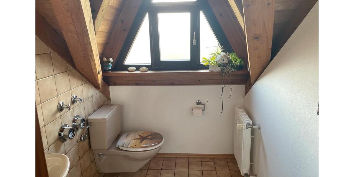 Dachgeschoßwohnung Singen (Hohentwiel) - 3 Zimmer, 83 m&sup2;, 249.000&euro; | Angebot:25249823