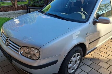 VW Golf 242.034 km 990 &euro; Treffelstein 93492