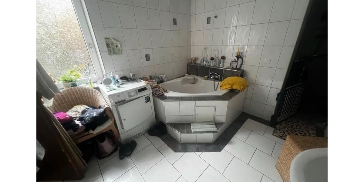 Mehrfamilienhaus, Wohnhaus Mönchengladbach Süd - 7 Zimmer, 200 m&sup2;, 334.900&euro; | Angebot:27143632