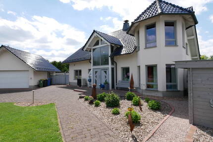 Wohnen und Arbeiten unter einem Dach - Großzügiges Betriebsleiterwohnhaus in Willebadessen 6 zimmer