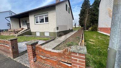 RUHIGES WOHNEN MIT VIEL PLATZ & SCHÖNEM GARTEN