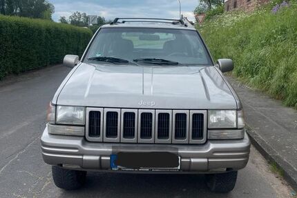 Jeep Grand Cherokee 221.048 km 4.450 &euro; Kirchhain 35274