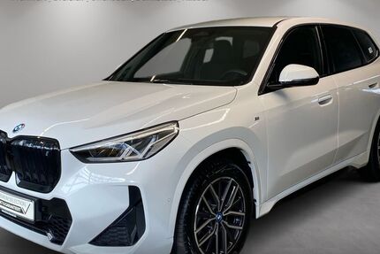 BMW iX1 24.874 km 36.890 &euro; Kassel 34125