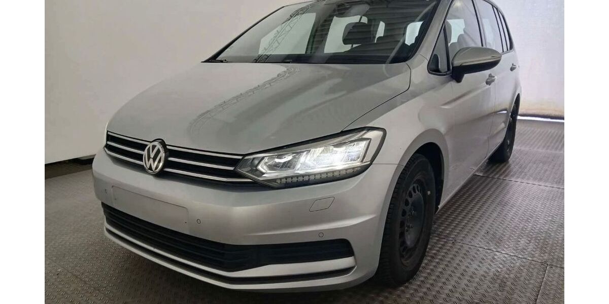 VW Touran 225.800 km 8.499 &euro; Bottrop 46236
