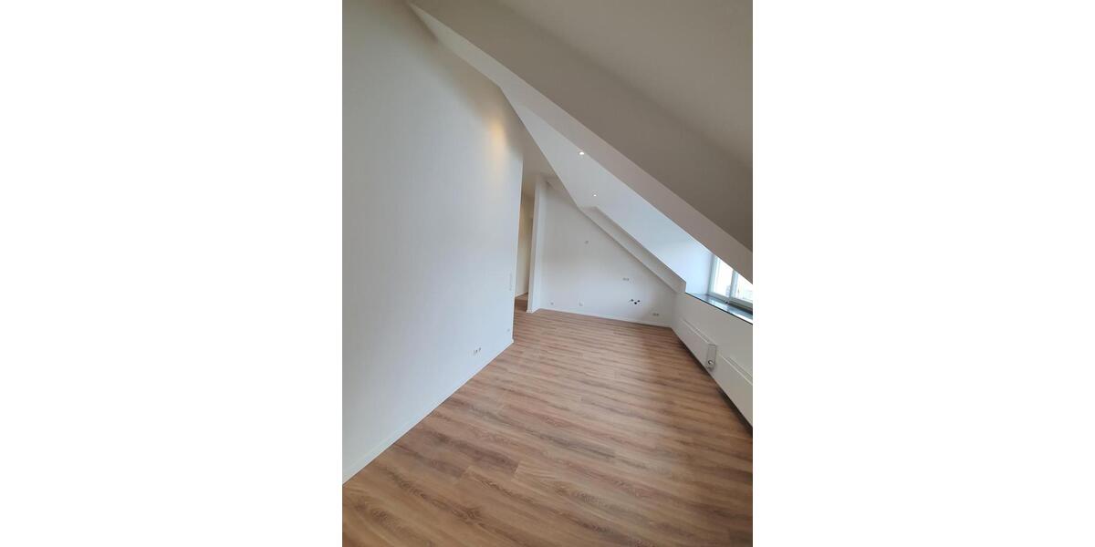 Dachgeschoßwohnung Völklingen - 1 Zimmer, 55 m&sup2;, 500&euro; | Angebot:26400583