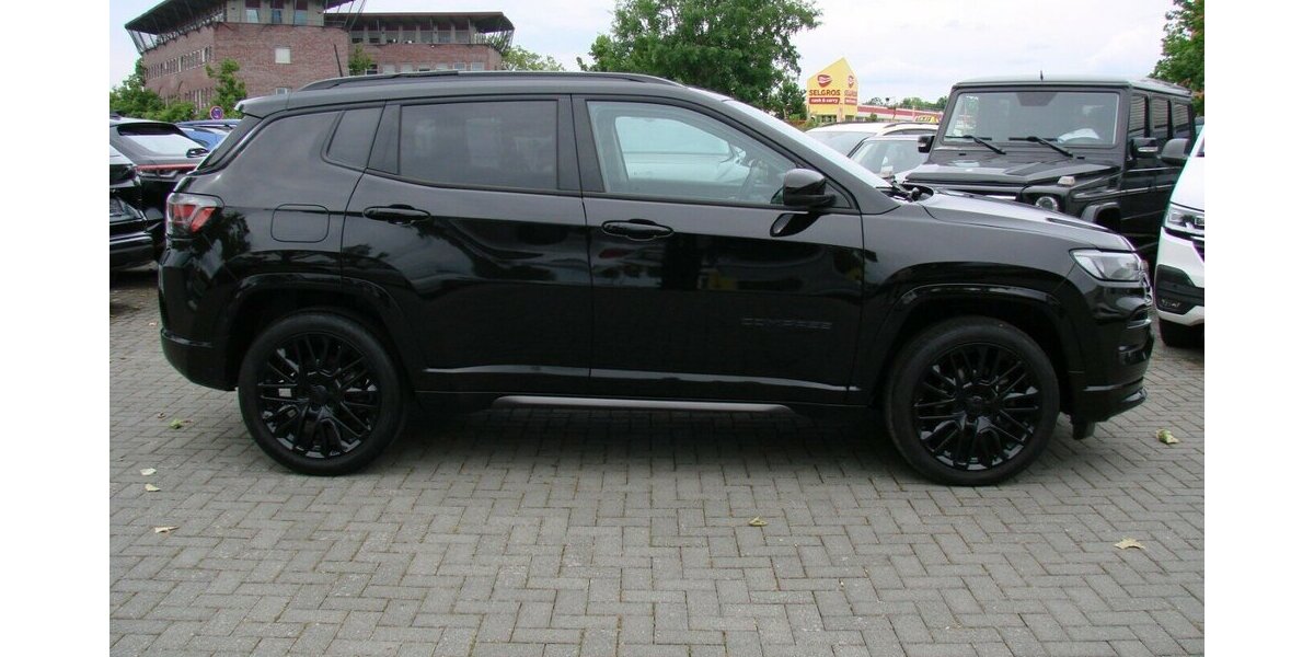 Jeep Compass 1.5 Red-Edition e-Hybrid ACC LED Kamera 29.532 km 22.980 &euro; Falkensee 14612