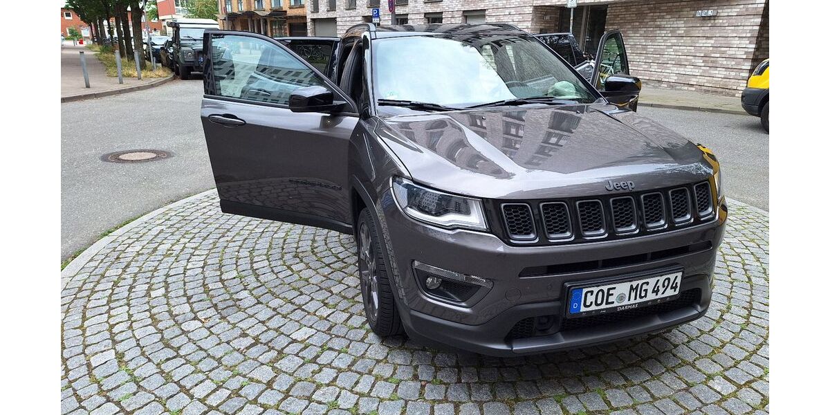 Jeep Compass 122.000 km 14.699 &euro; Hamburg 20459