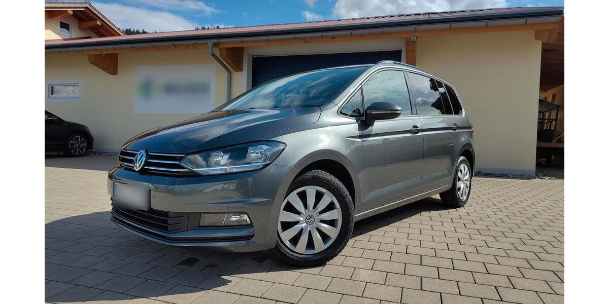 VW Touran 116.750 km 18.490 &euro; Oy-Mittelberg 87466