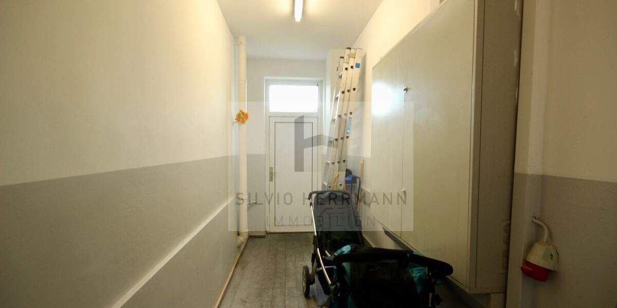 Vermietetes Wohn-und Geschäftshaus 1 zimmer