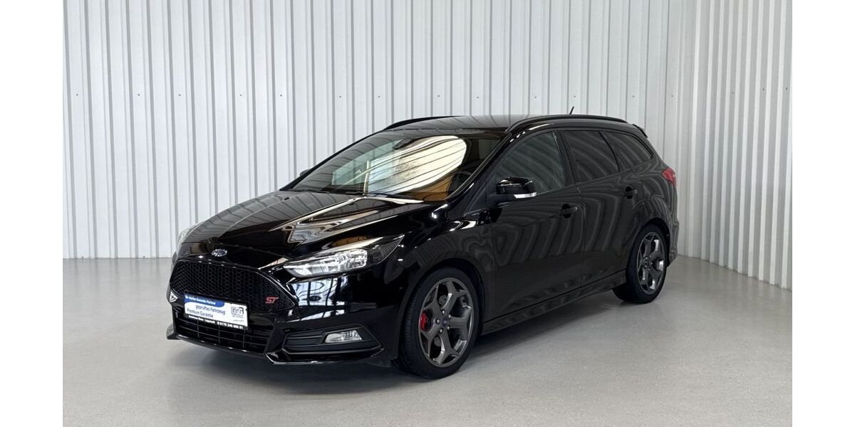 Ford Focus 94.000 km 14.450 &euro; Lippstadt 59555