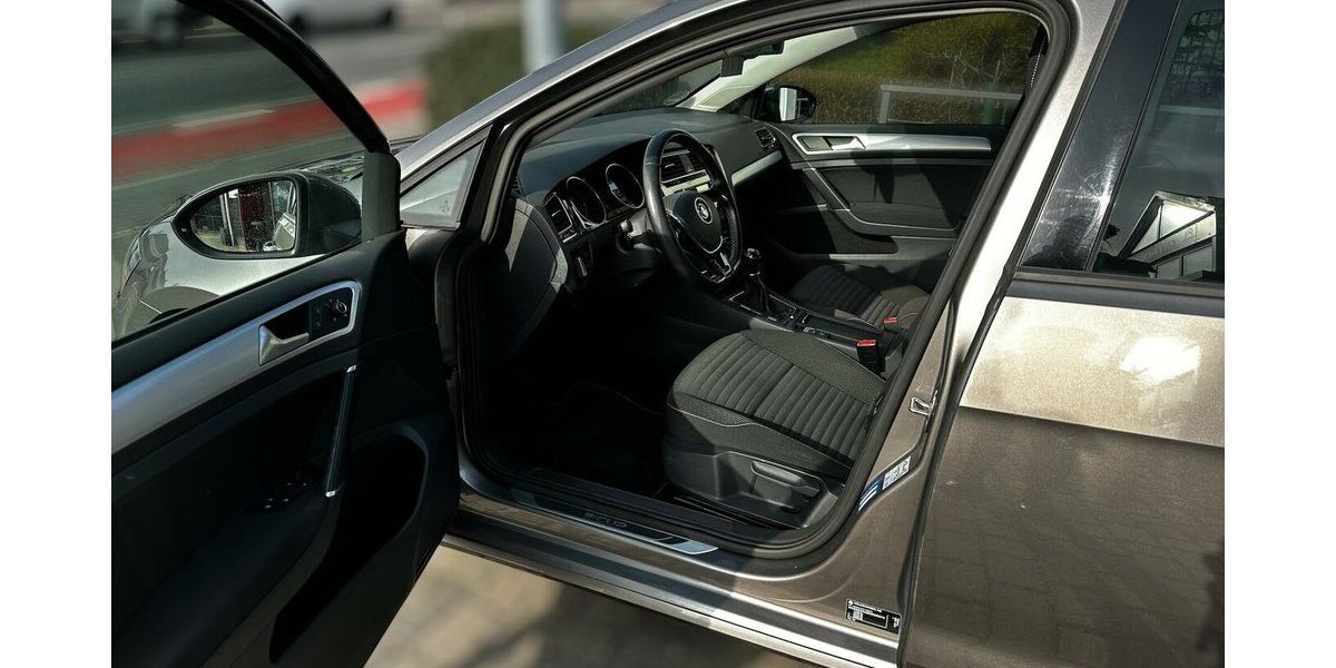 VW Golf Cup BMT 132.500 km 8.995 &euro; Meißen 01662