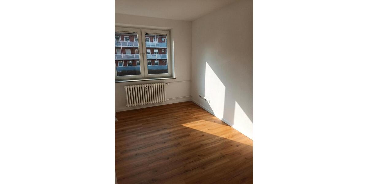Etagenwohnung Eckernförde - 5 Zimmer, 107 m&sup2;, 1.300&euro; | Angebot:25590014