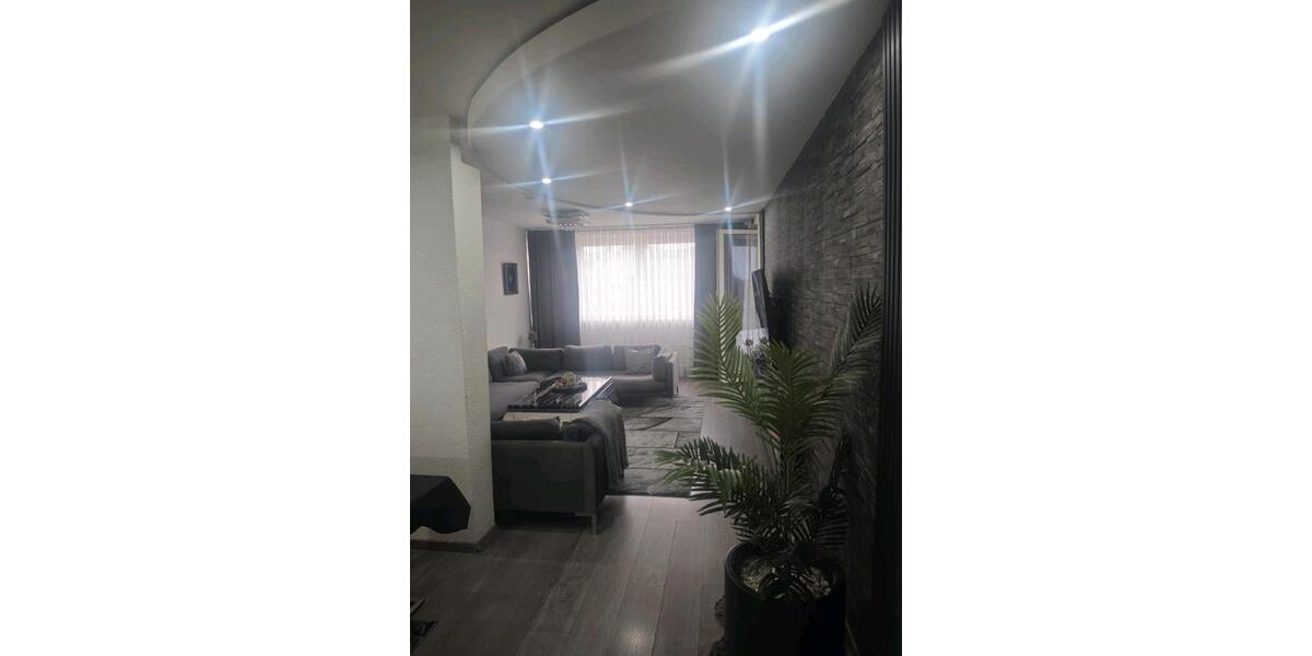 Etagenwohnung Bochum Laer - 3.5 Zimmer, 80 m&sup2;, 170.000&euro; | Angebot:25098602