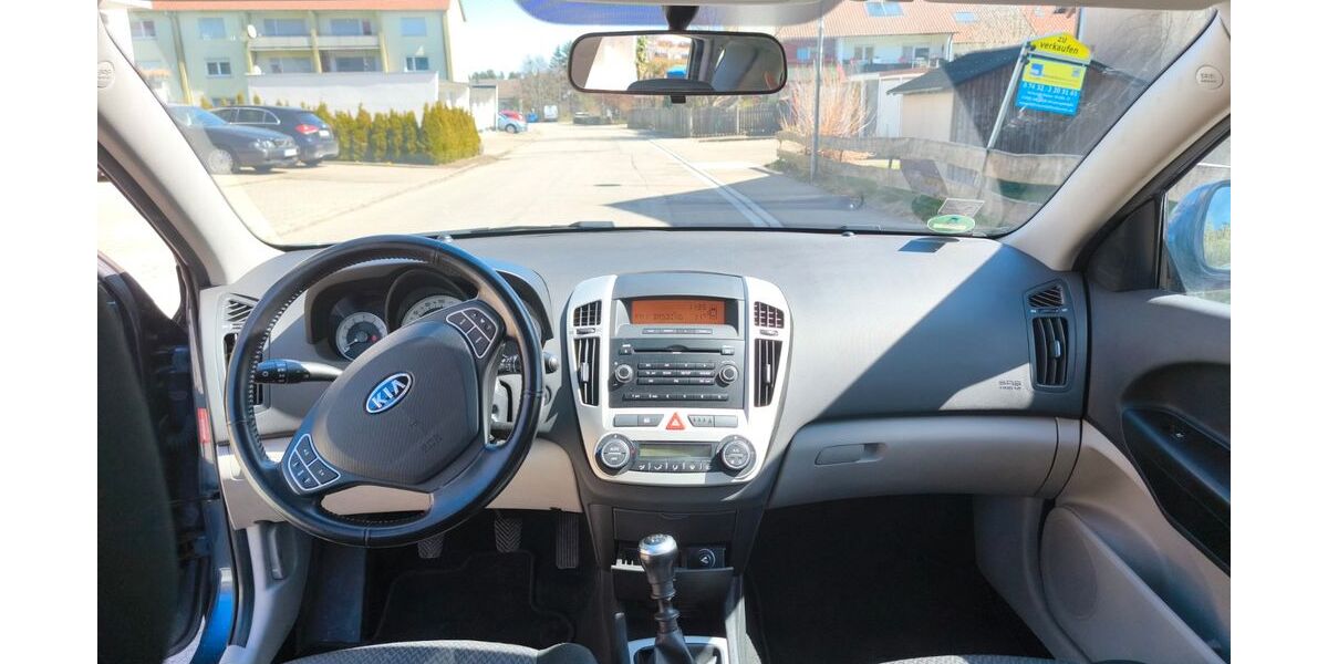 Kia ceed / Ceed 148.000 km 3.300 &euro; Stetten a.k.M. 72510