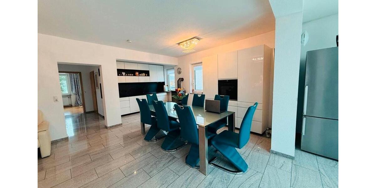 Mehrfamilienhaus, Wohnhaus Würzburg Heuchelhof - 7 Zimmer, 210 m&sup2;, 795.000&euro; | Angebot:25396588