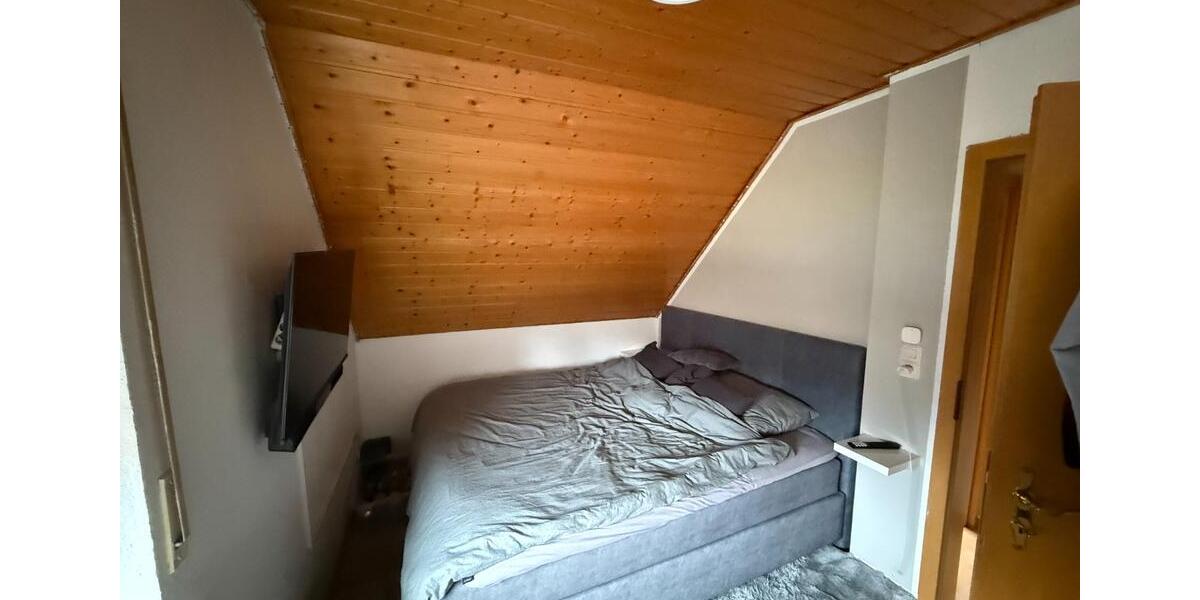 Dachgeschoßwohnung Wiesmoor - 2 Zimmer, 38 m&sup2;, 380&euro; | Angebot:25394085