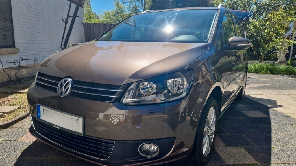 VW Touran 185.000 km 5.790 &euro; Maintal 63477