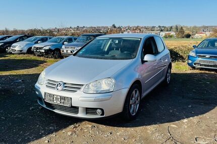 VW Golf 210.000 km 850 &euro; Büdingen 63654