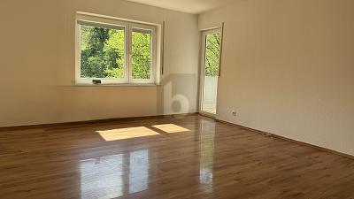 RUHIG GELEGEN, DIREKT AM WALD - Etagenwohnung Bad Urach | Angebot:27129204