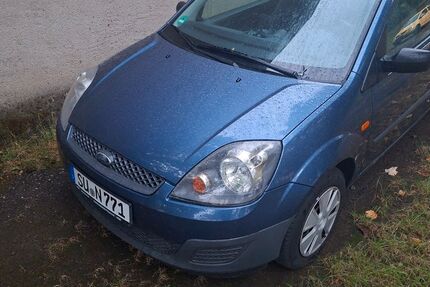 Ford Fiesta 182.000 km 3.000 &euro; Ockenfels 53545