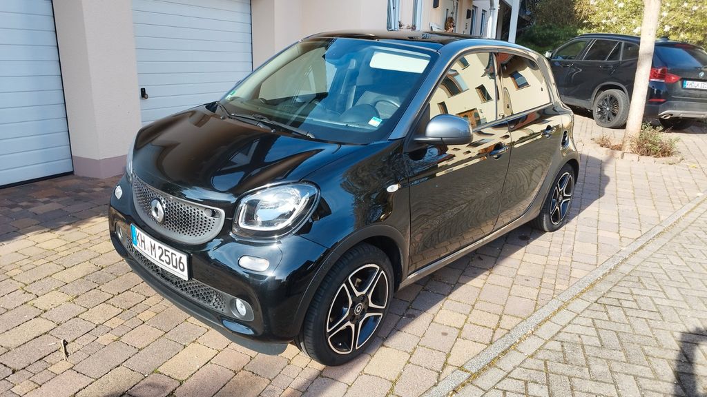 Smart ForFour 29.863 km 13.590 &euro; Roxheim 55595